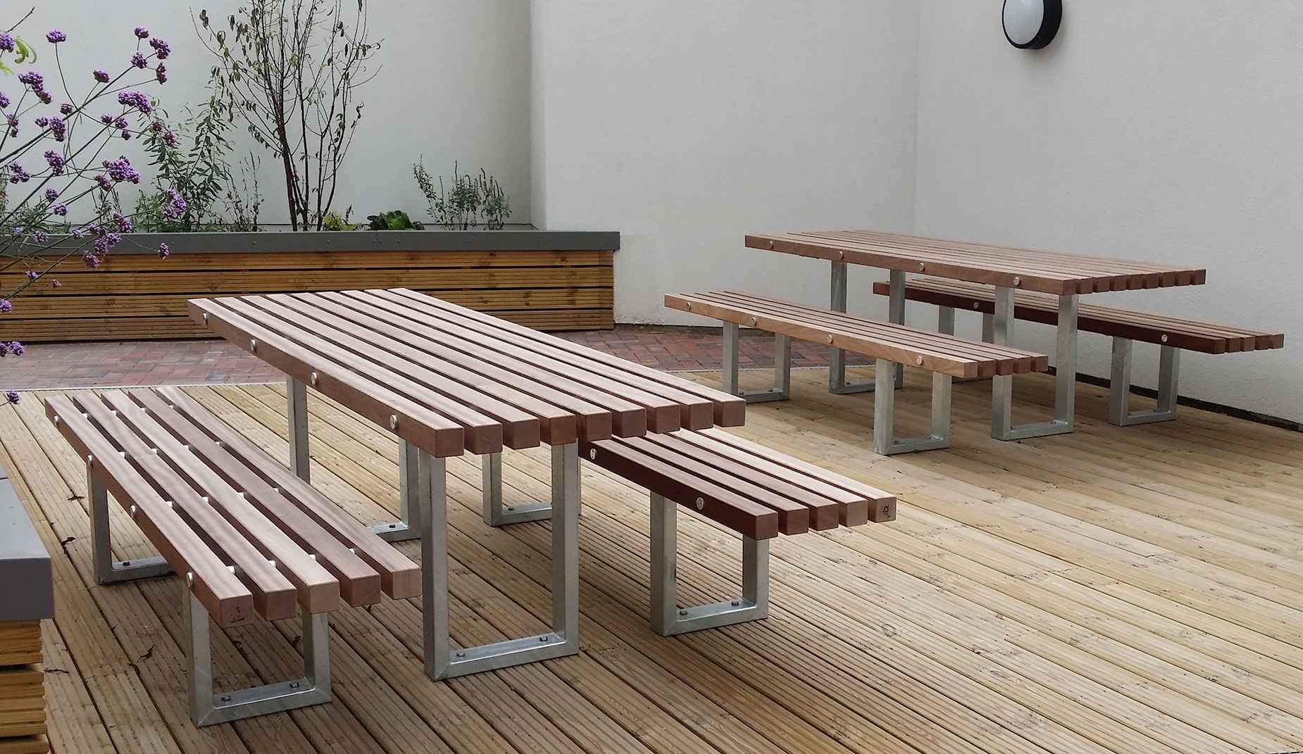 Tord bench in hardwood Factory Furniture