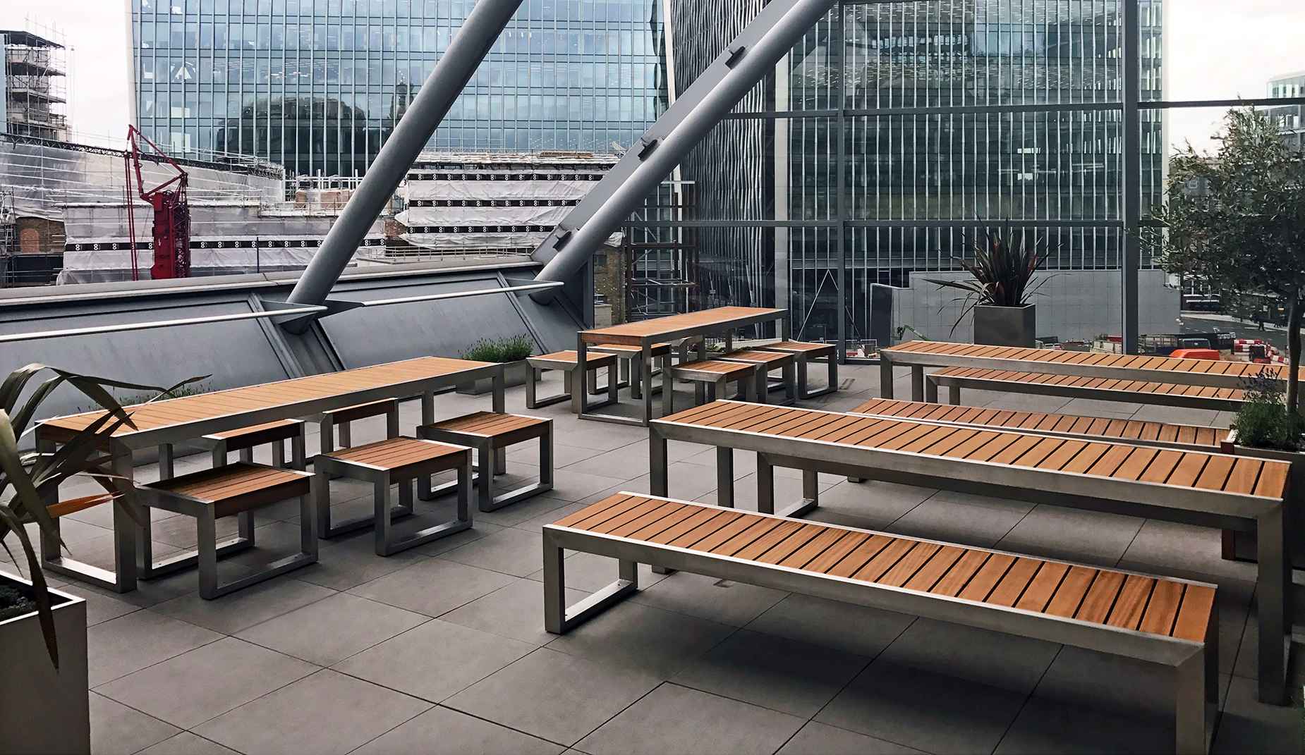 SKOP bench in hardwood Factory Furniture