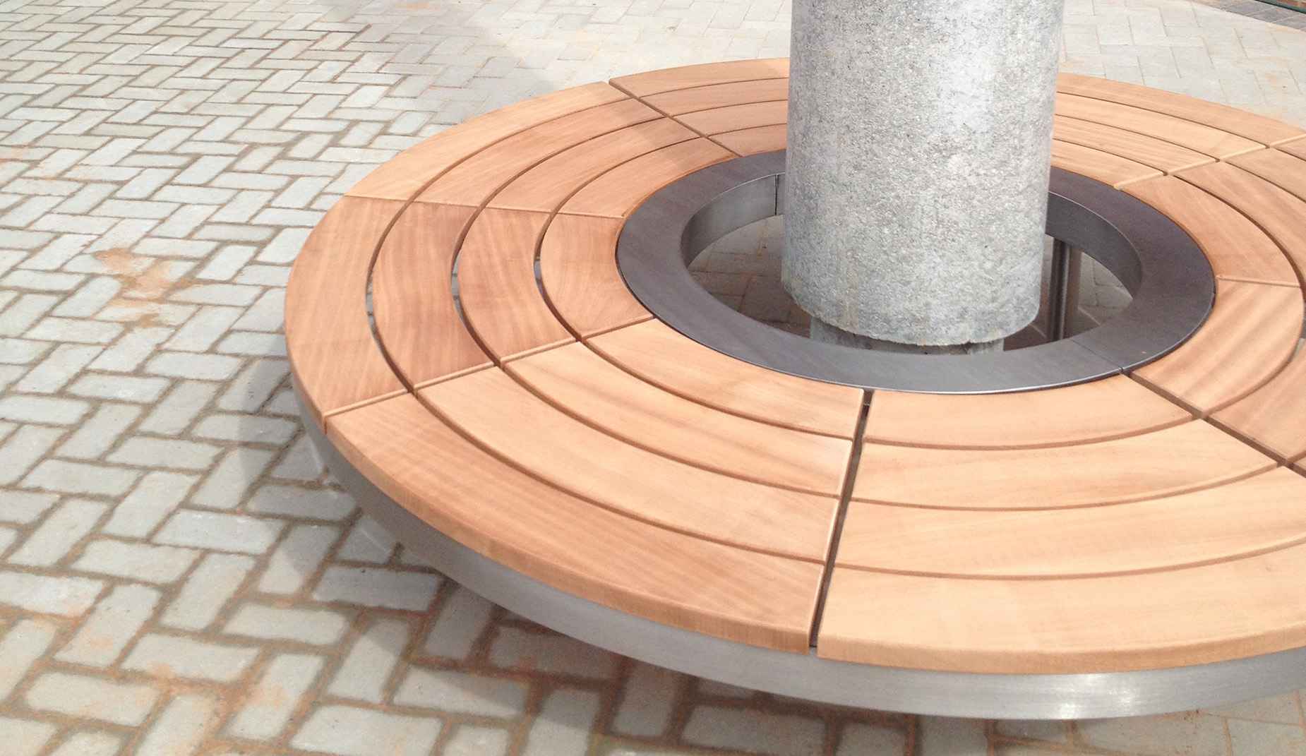 OH bench in hardwood Factory Furniture