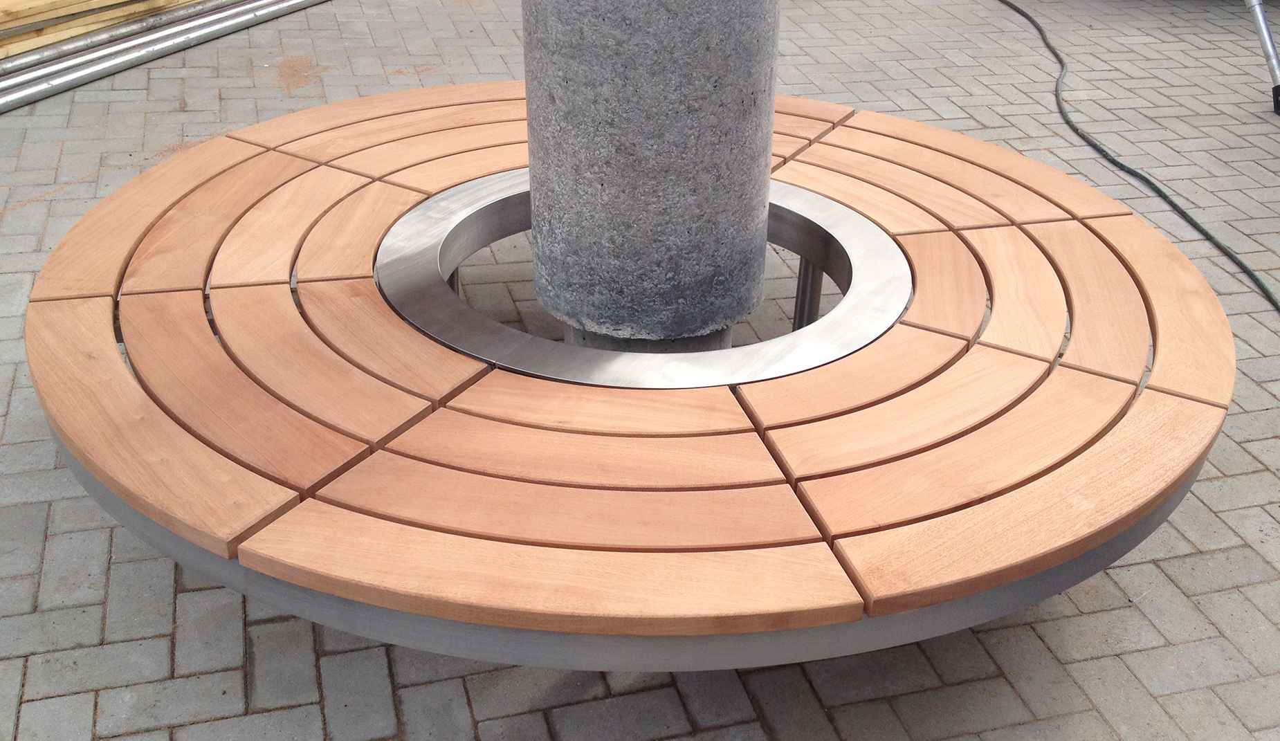 OH bench in hardwood Factory Furniture