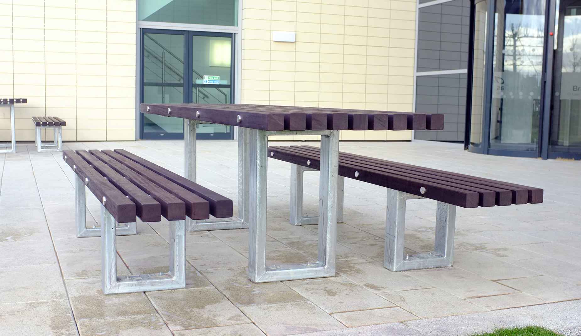 Tord bench in hardwood Factory Furniture