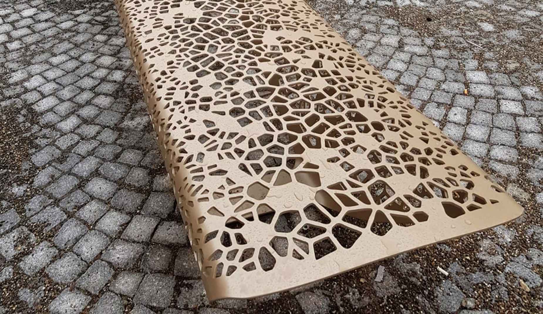 OSSO bench in steel Factory Furniture
