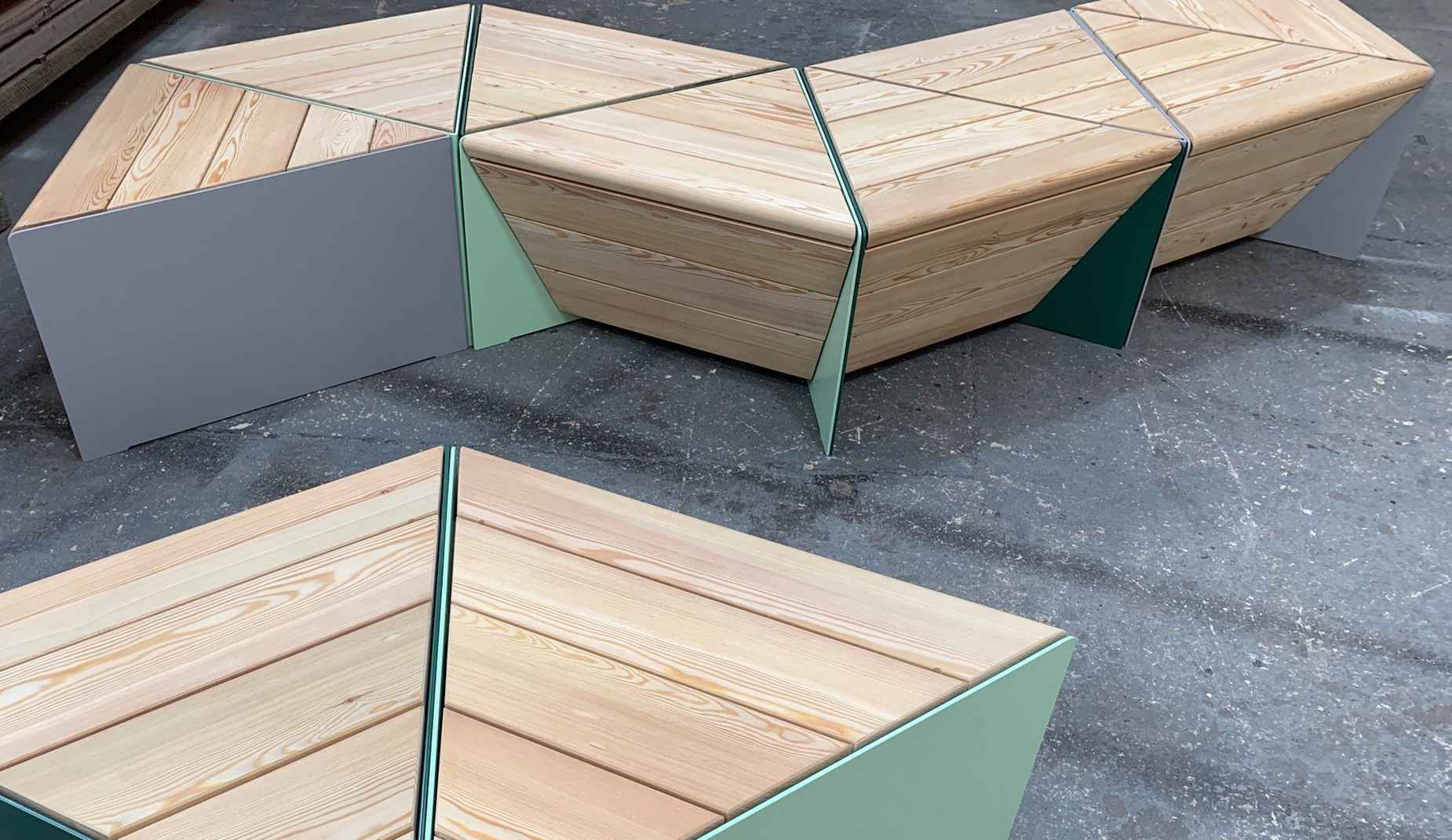 Sonobe bench in steel Factory Furniture