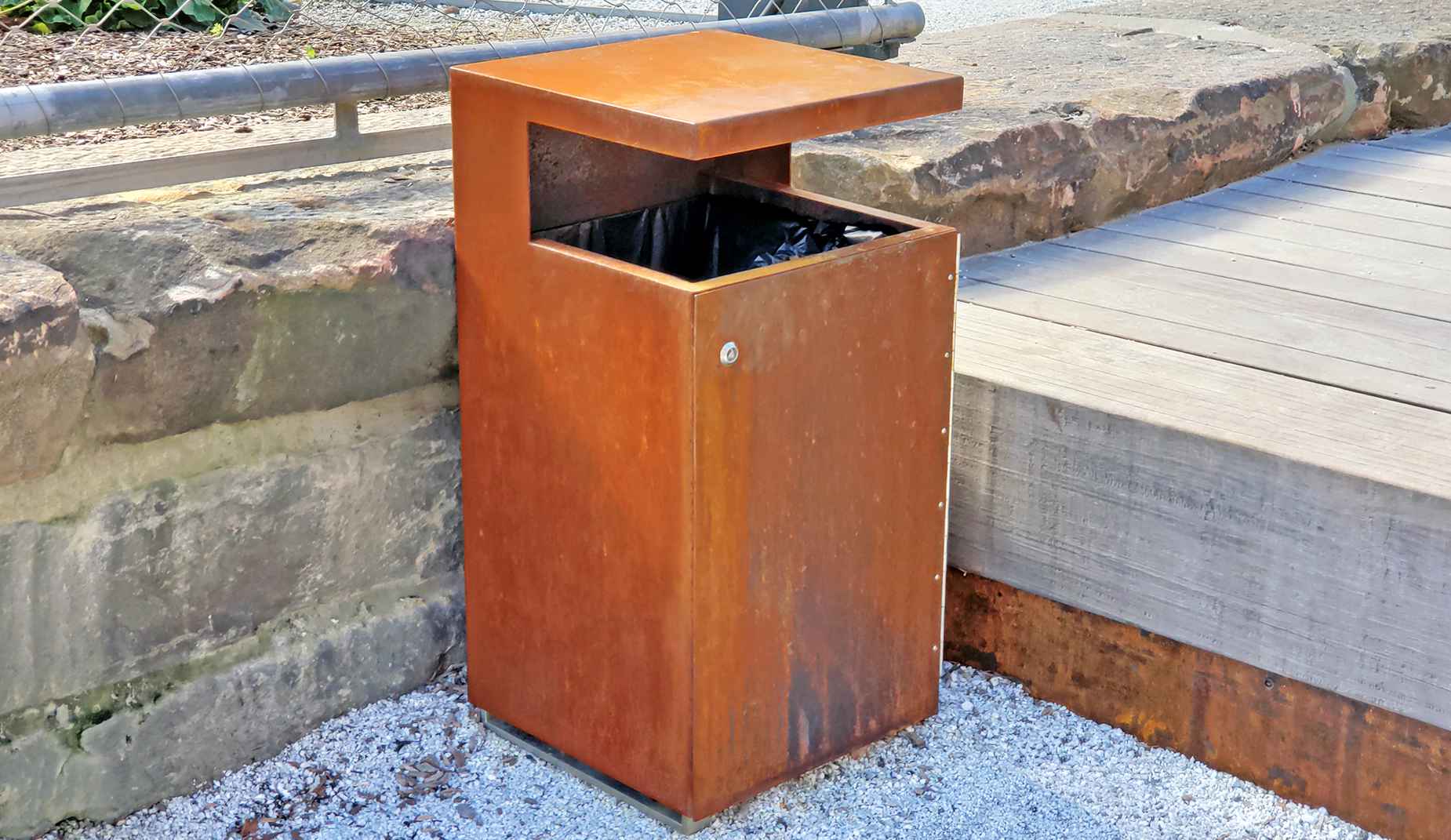 Skop bin in steel Factory Furniture