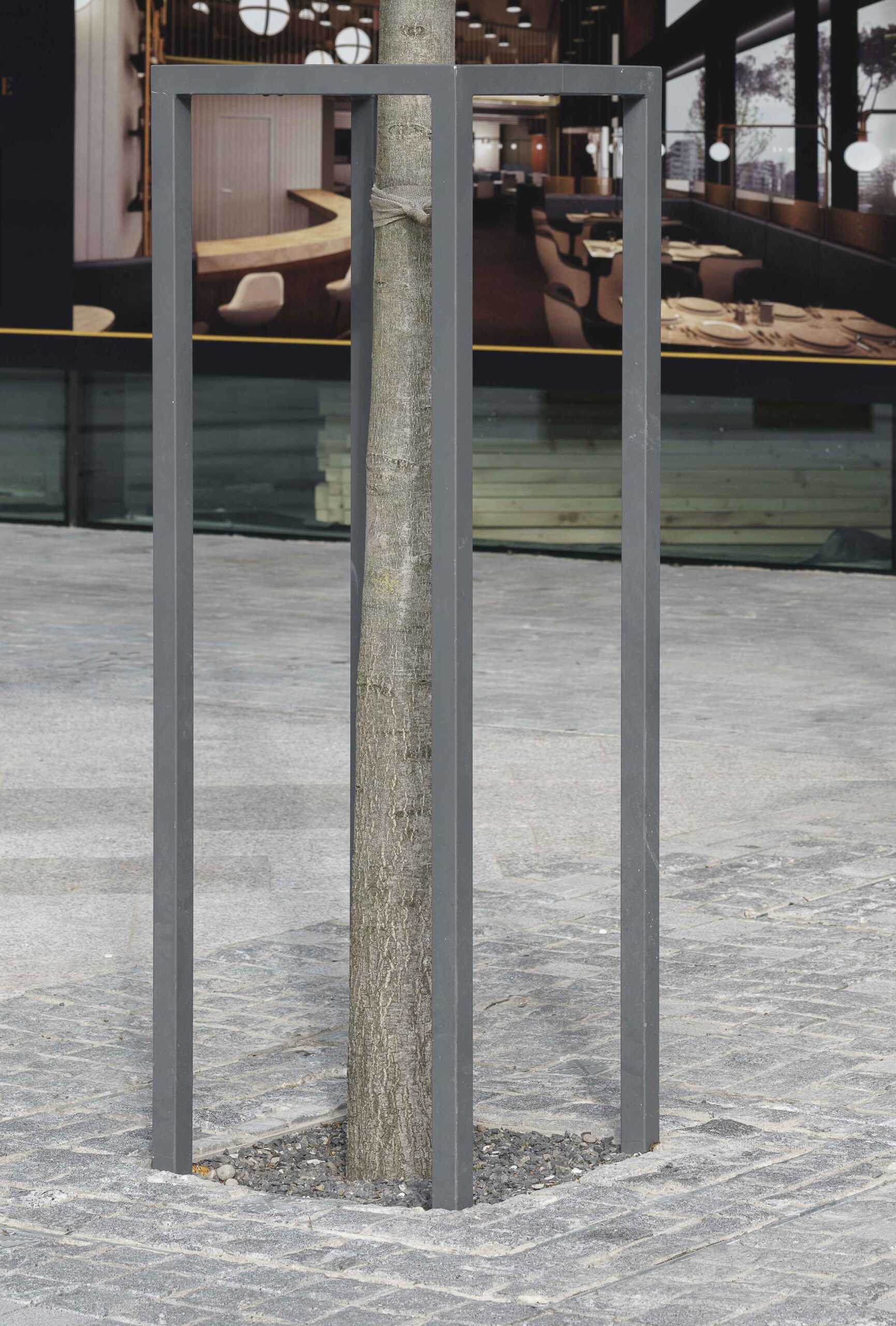 Skop Tree Guard and Grille in steel Factory Furniture