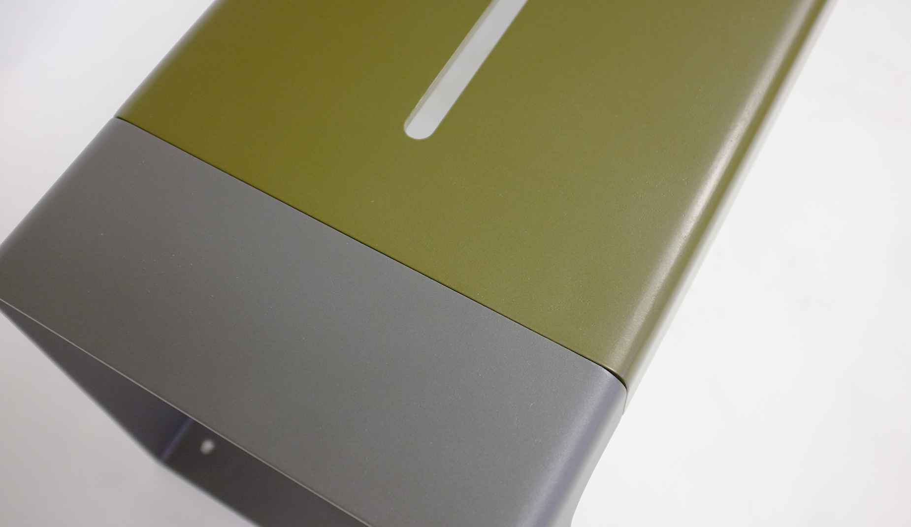 Murton bench in steel Factory Furniture