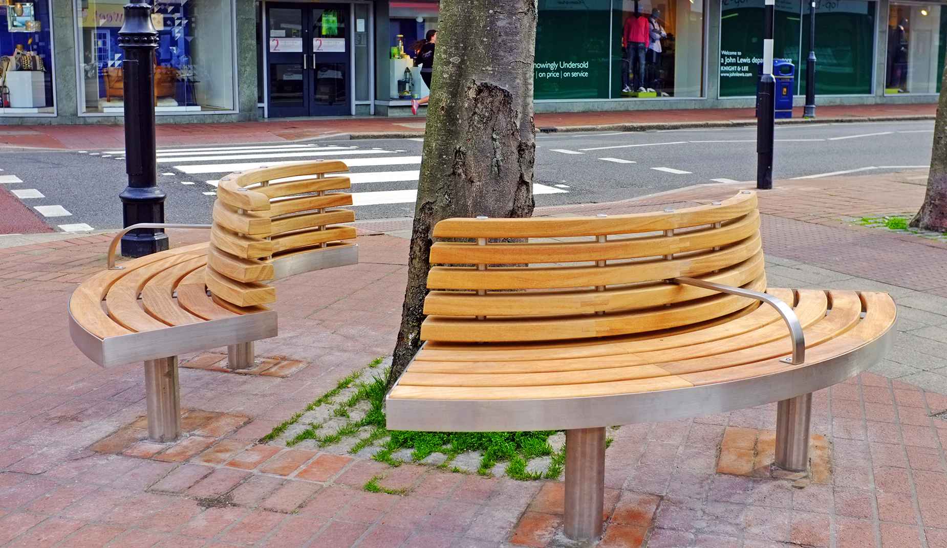 Tree seat in hardwood Factory Furniture
