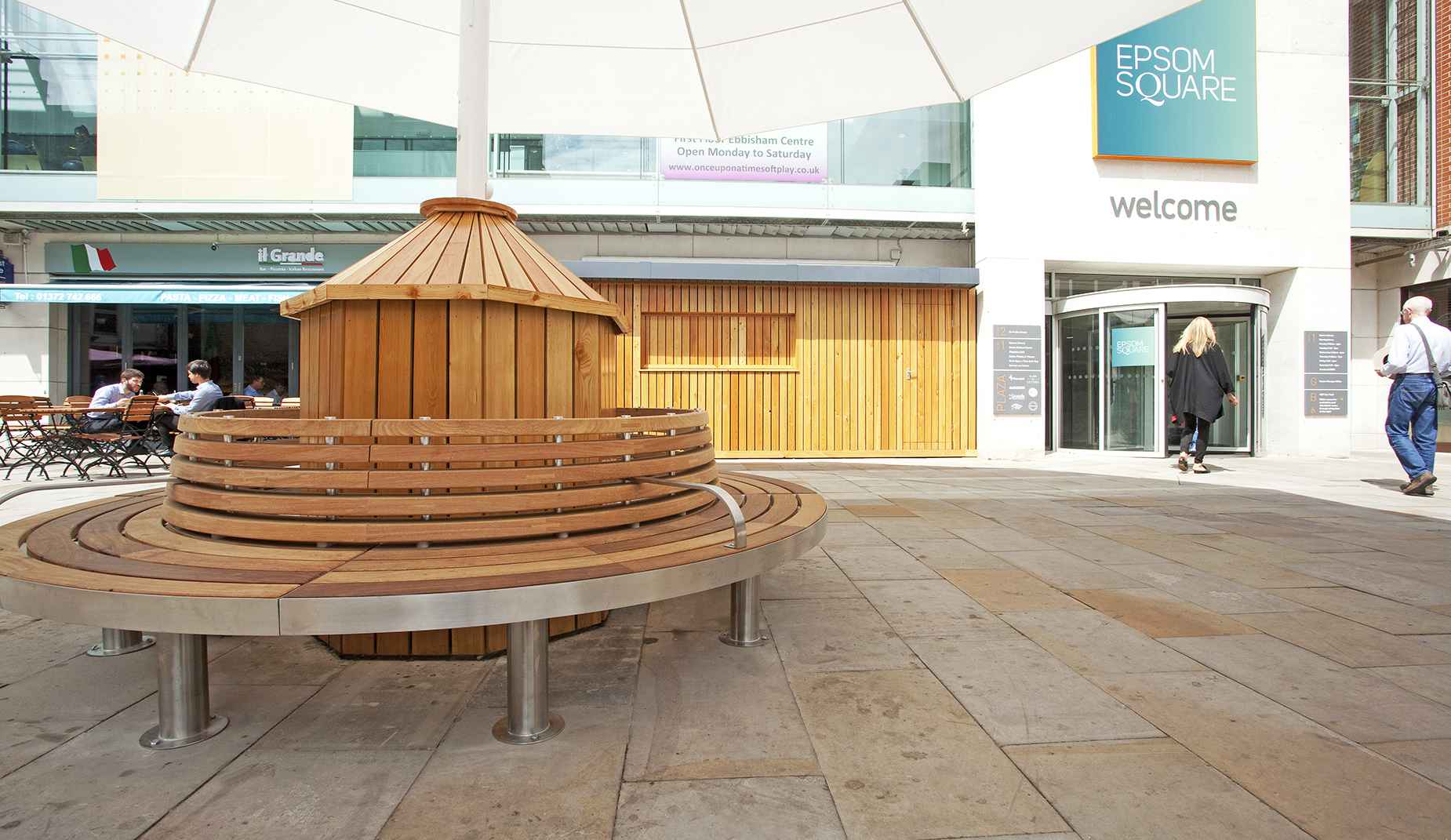 Tree seat in hardwood Factory Furniture