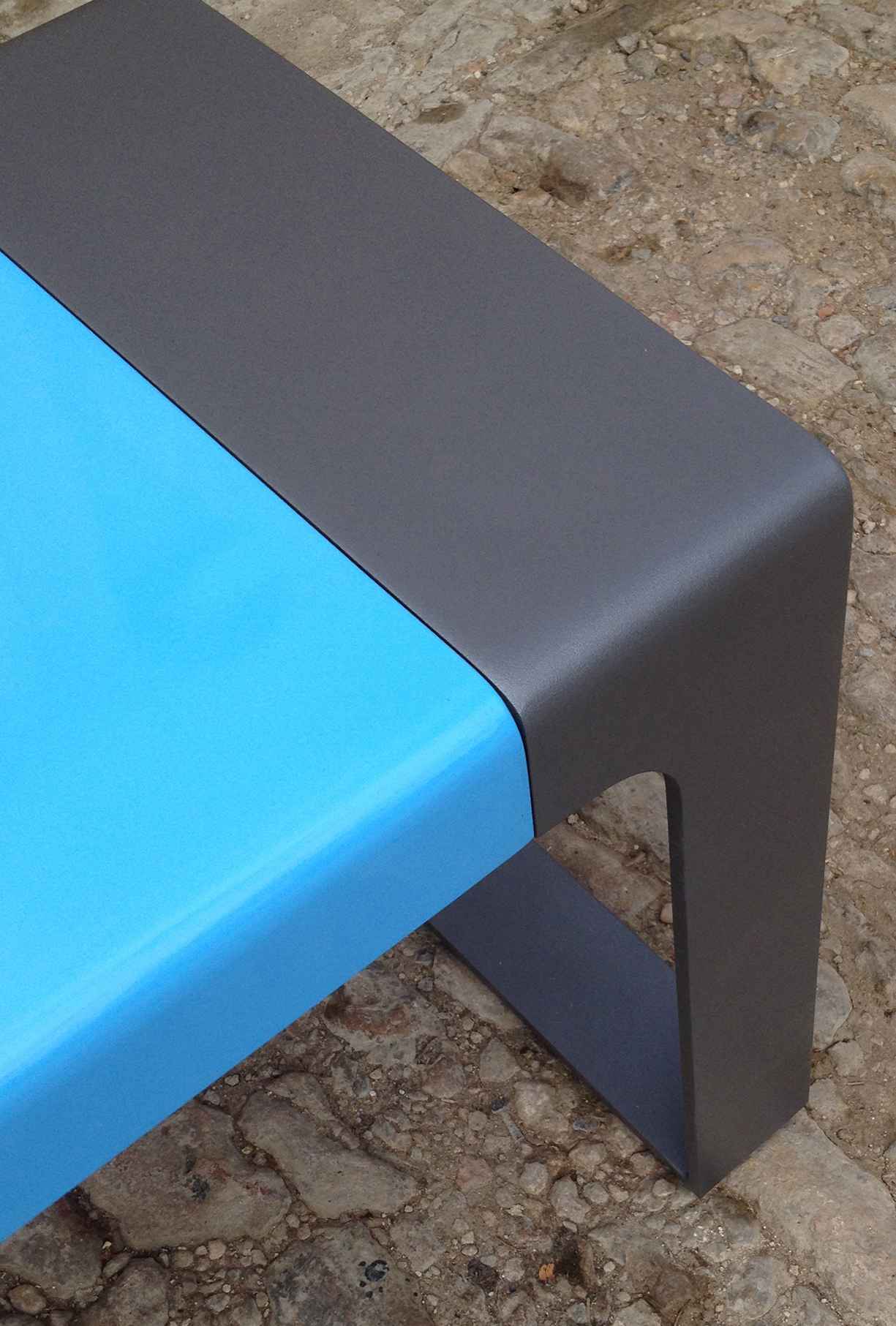 Murton bench in steel Factory Furniture