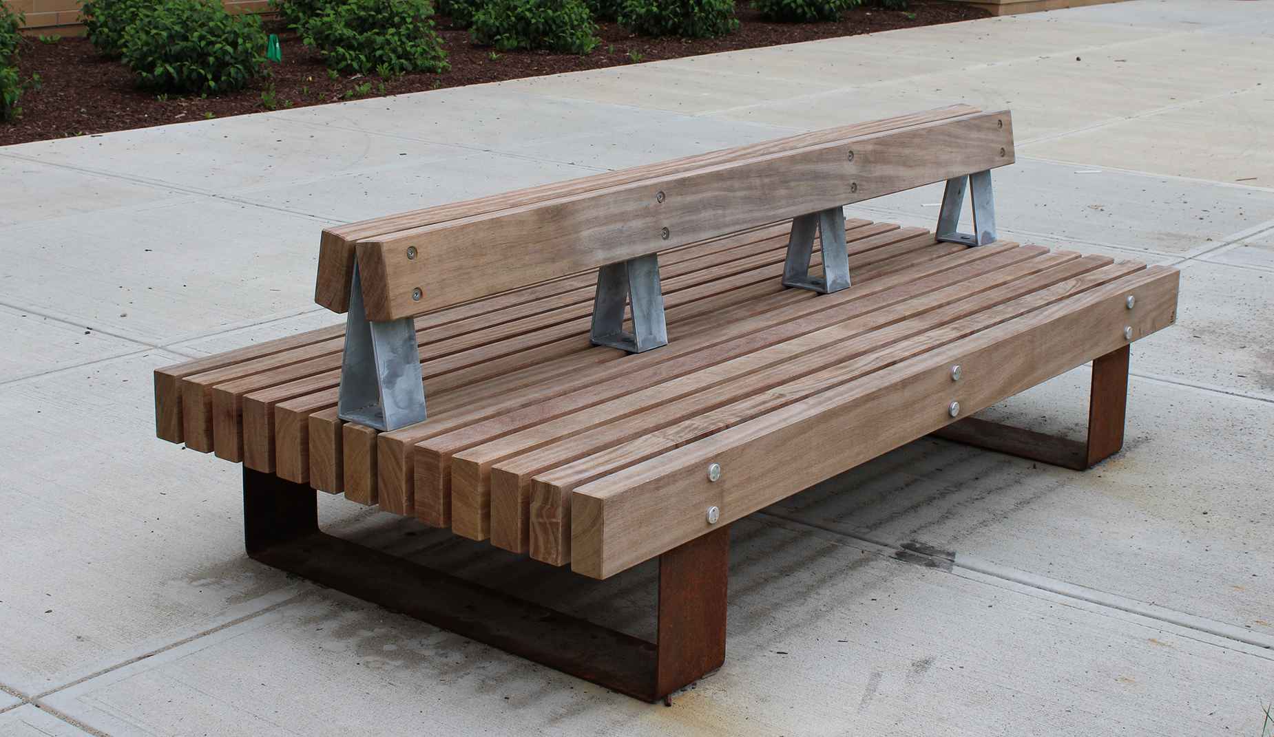 Quay Double seat in hardwood Factory Furniture