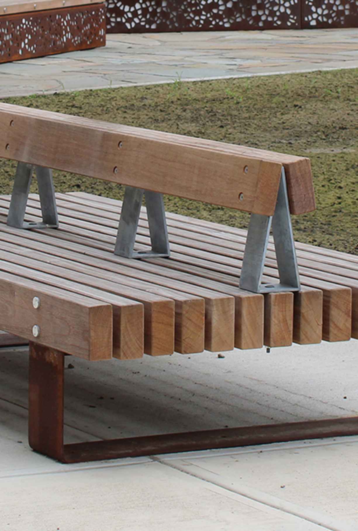 Quay Double seat in hardwood Factory Furniture