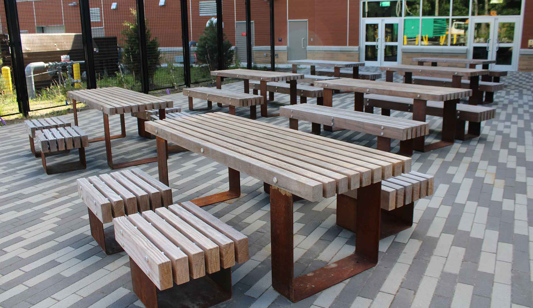 Quay stool in hardwood Factory Furniture