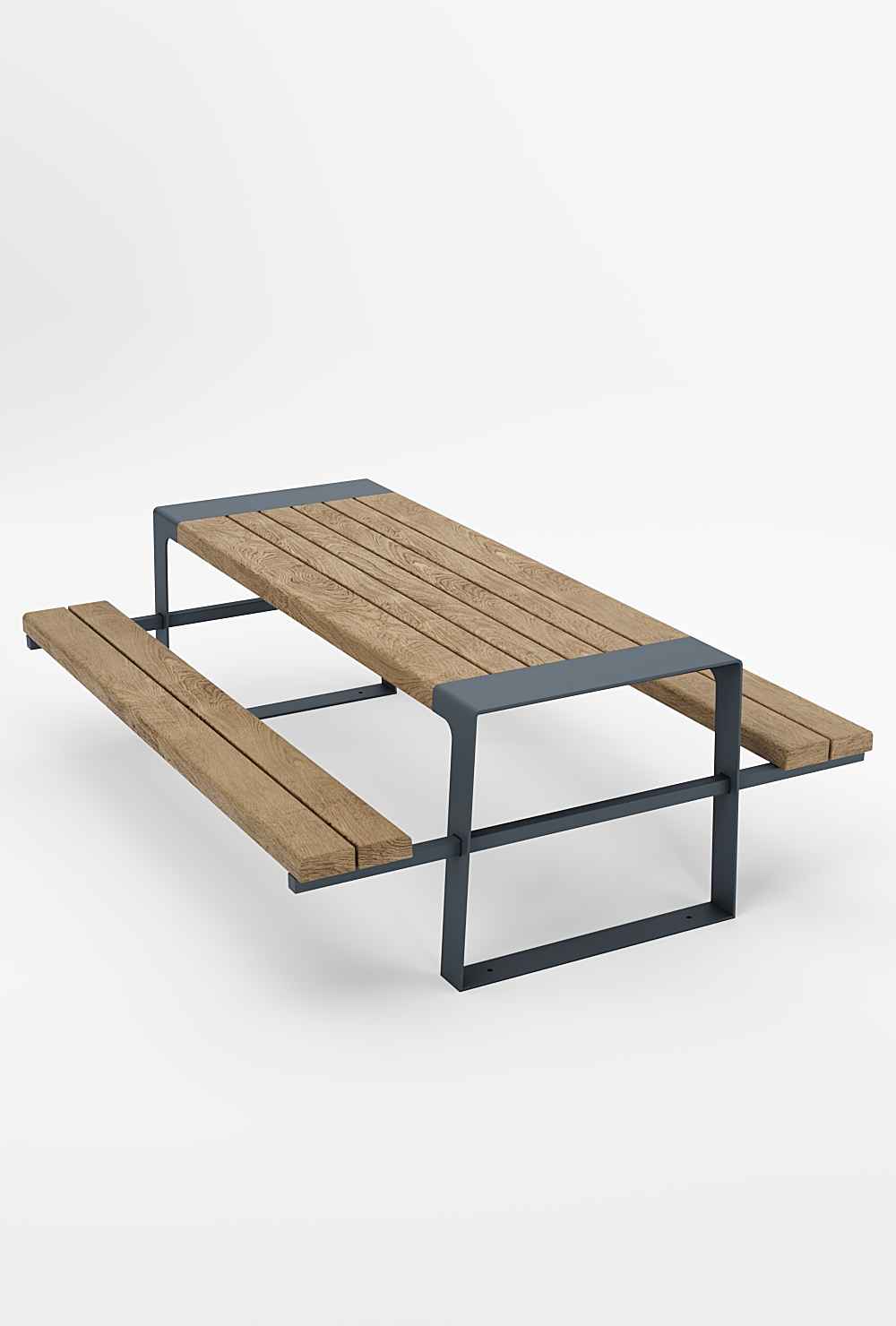 Murton picnic table in hardwood Factory Furniture