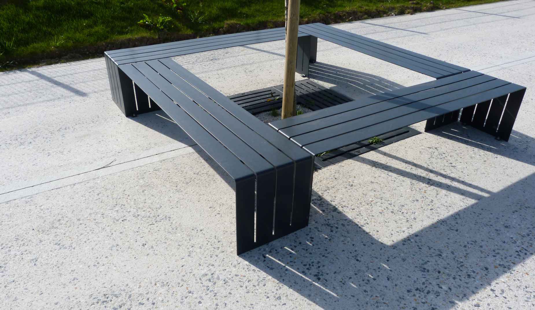 Bloc bench in steel Factory Furniture