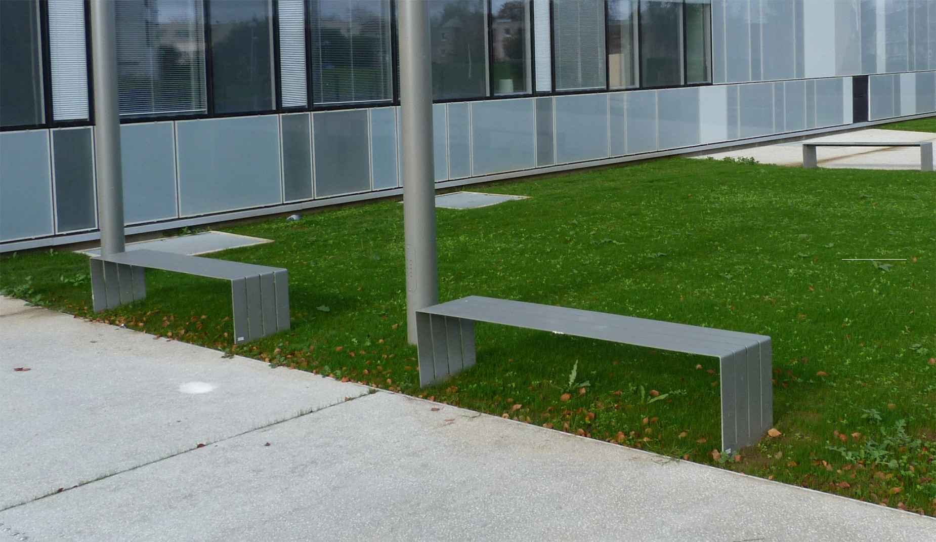Bloc bench in steel Factory Furniture