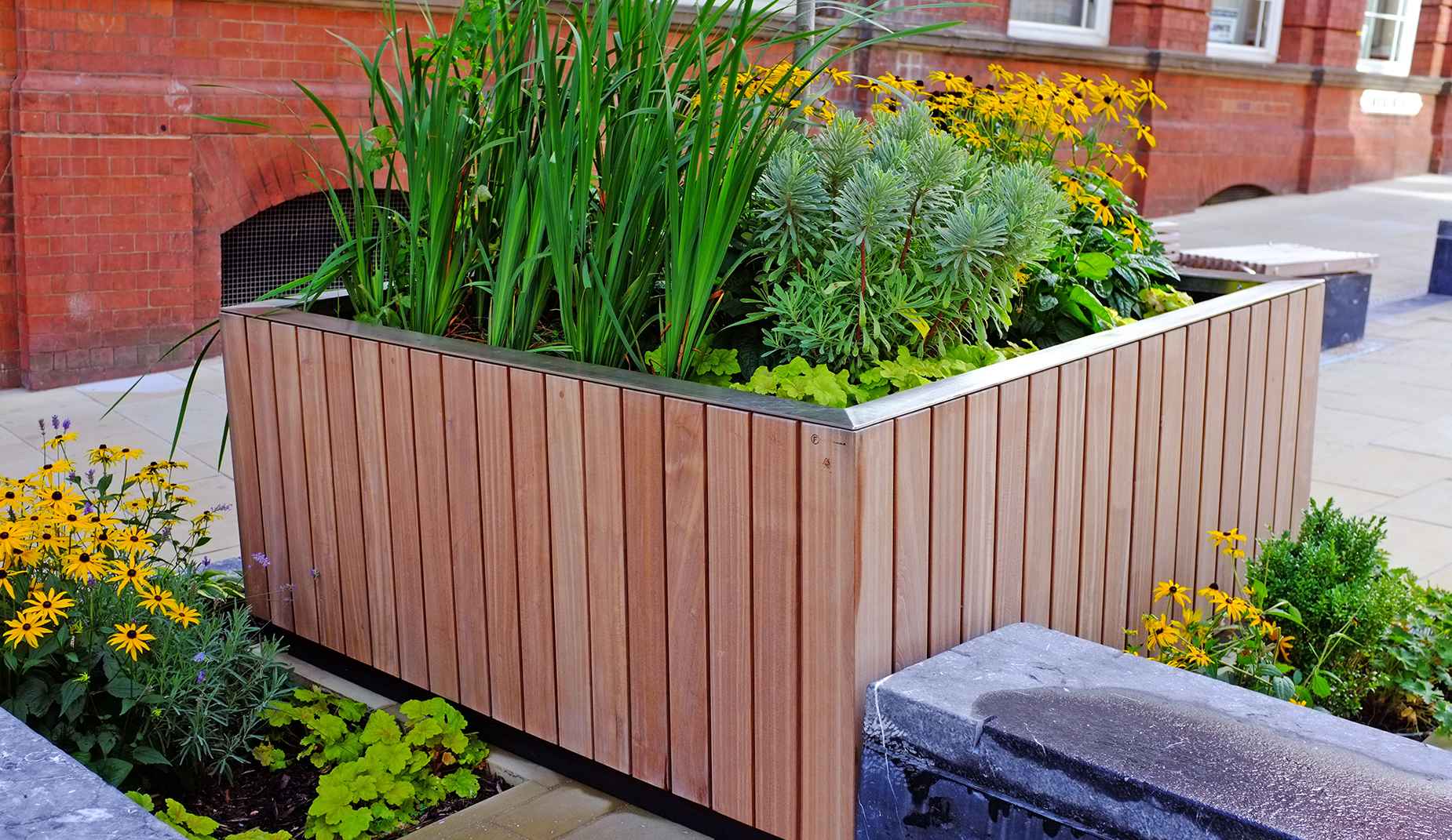 Tree Planter in hardwood Factory Furniture