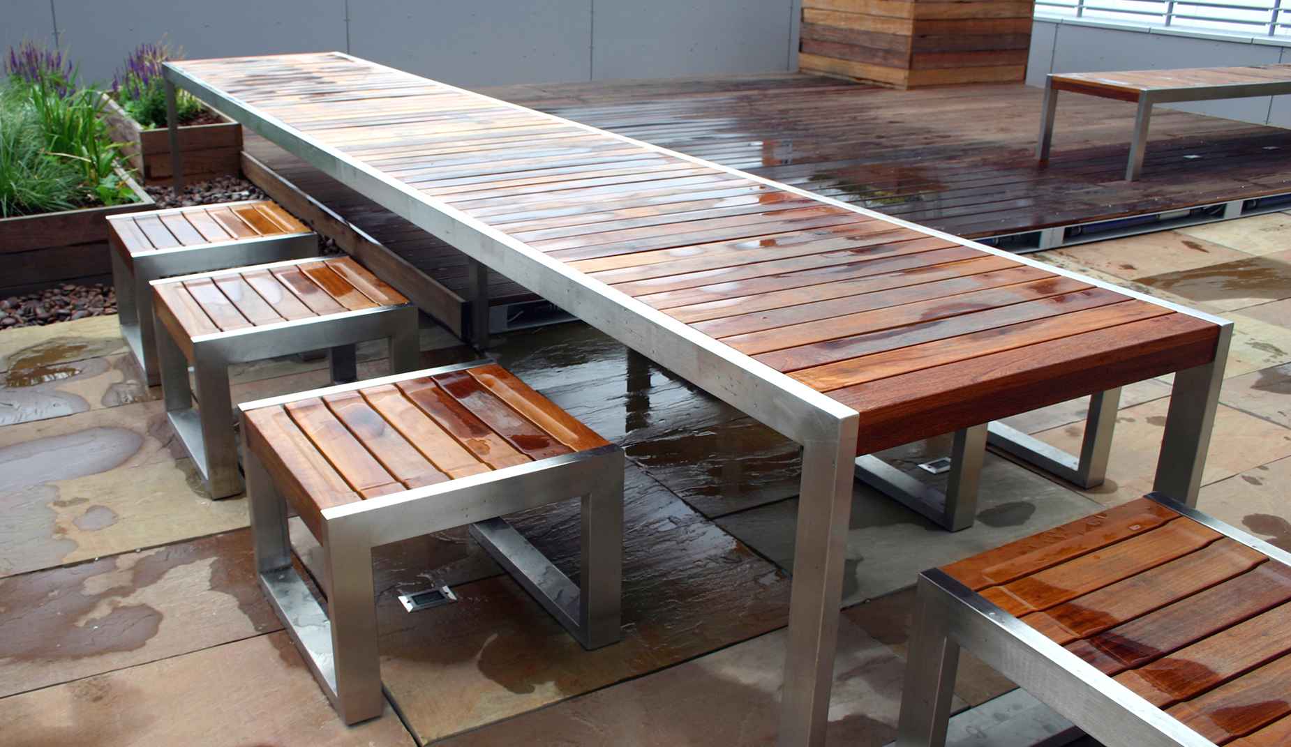 Skop table in hardwood Factory Furniture