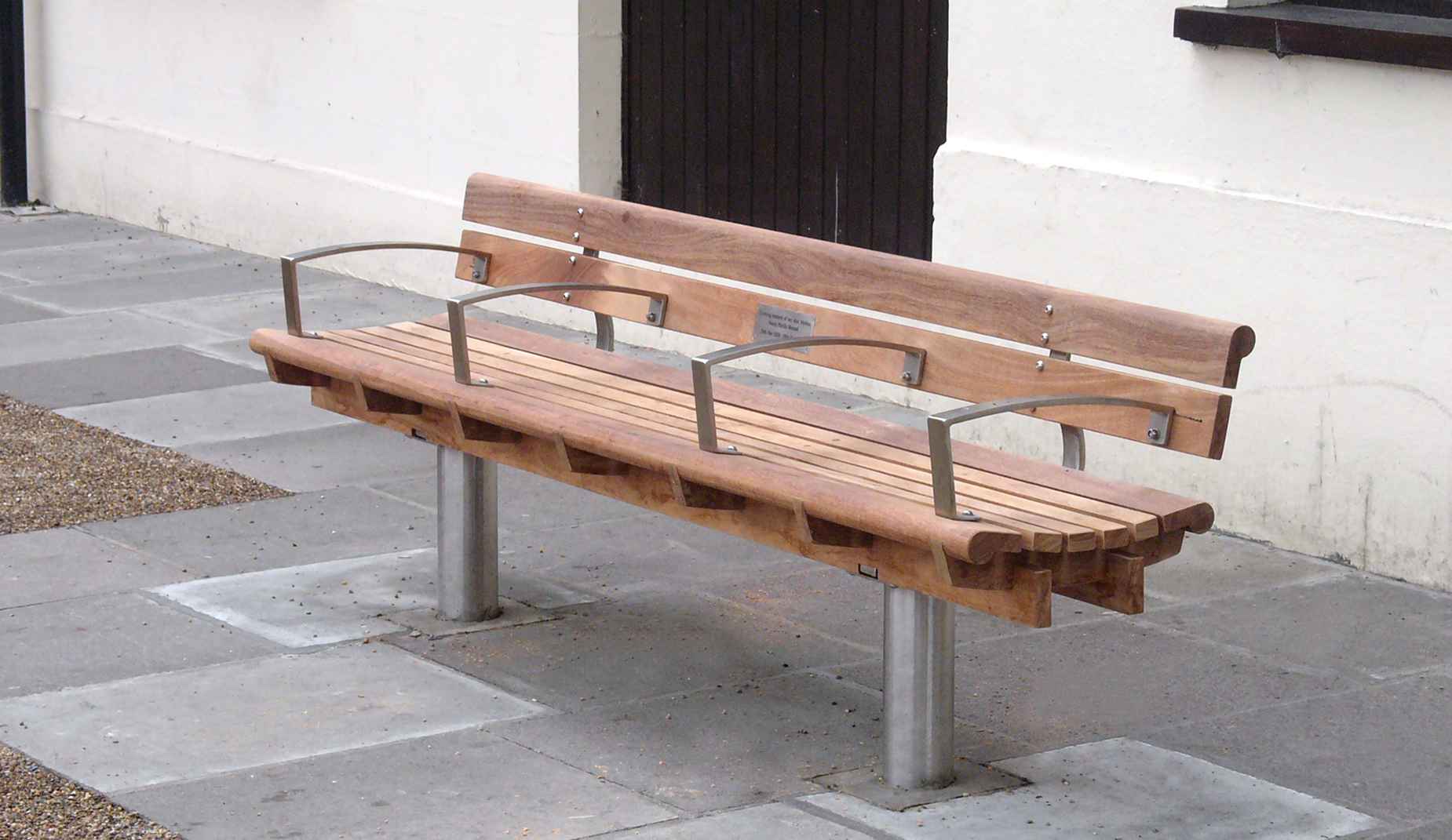 Scroll seat in hardwood Factory Furniture