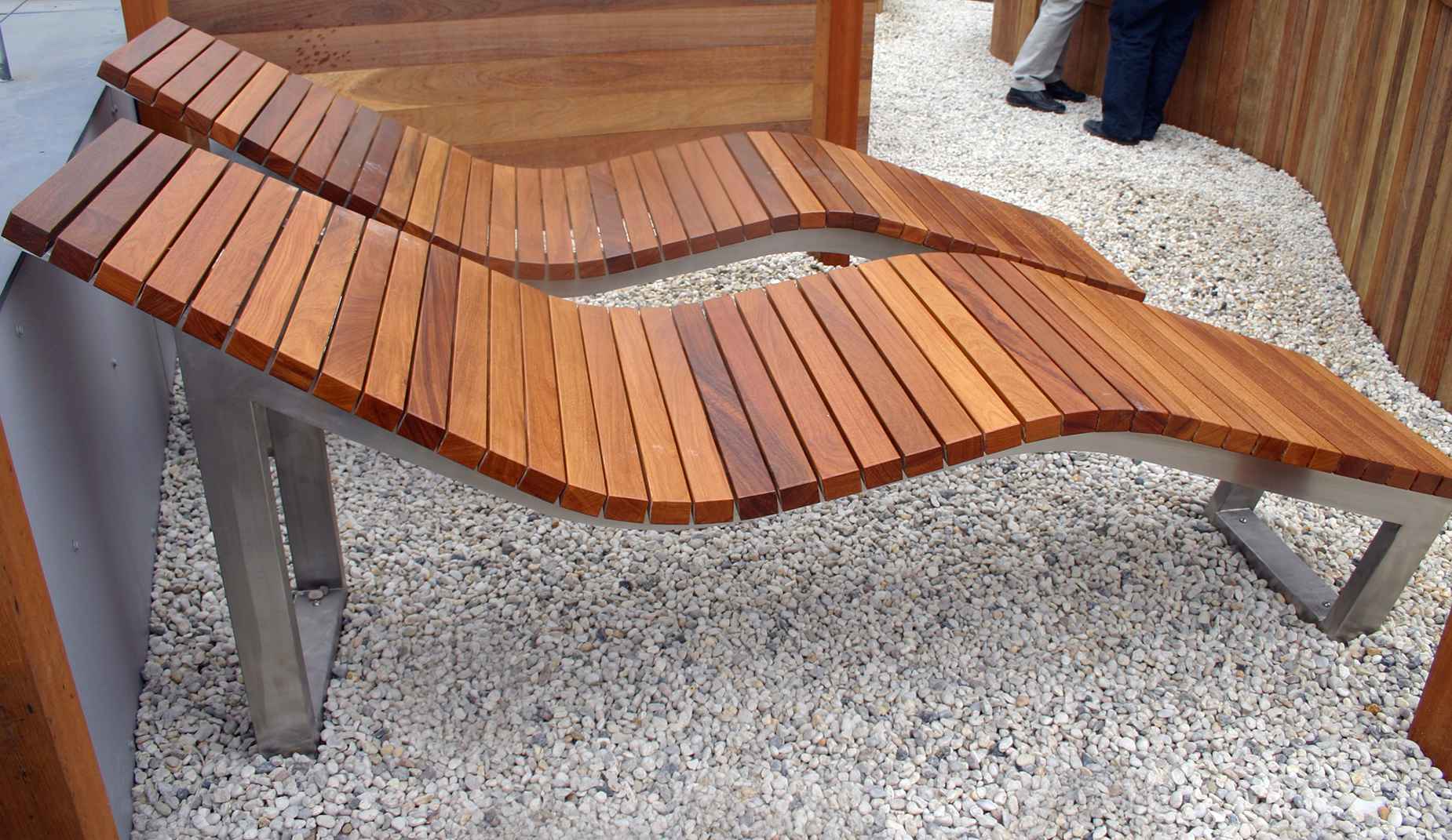SKOP lounger in hardwood Factory Furniture