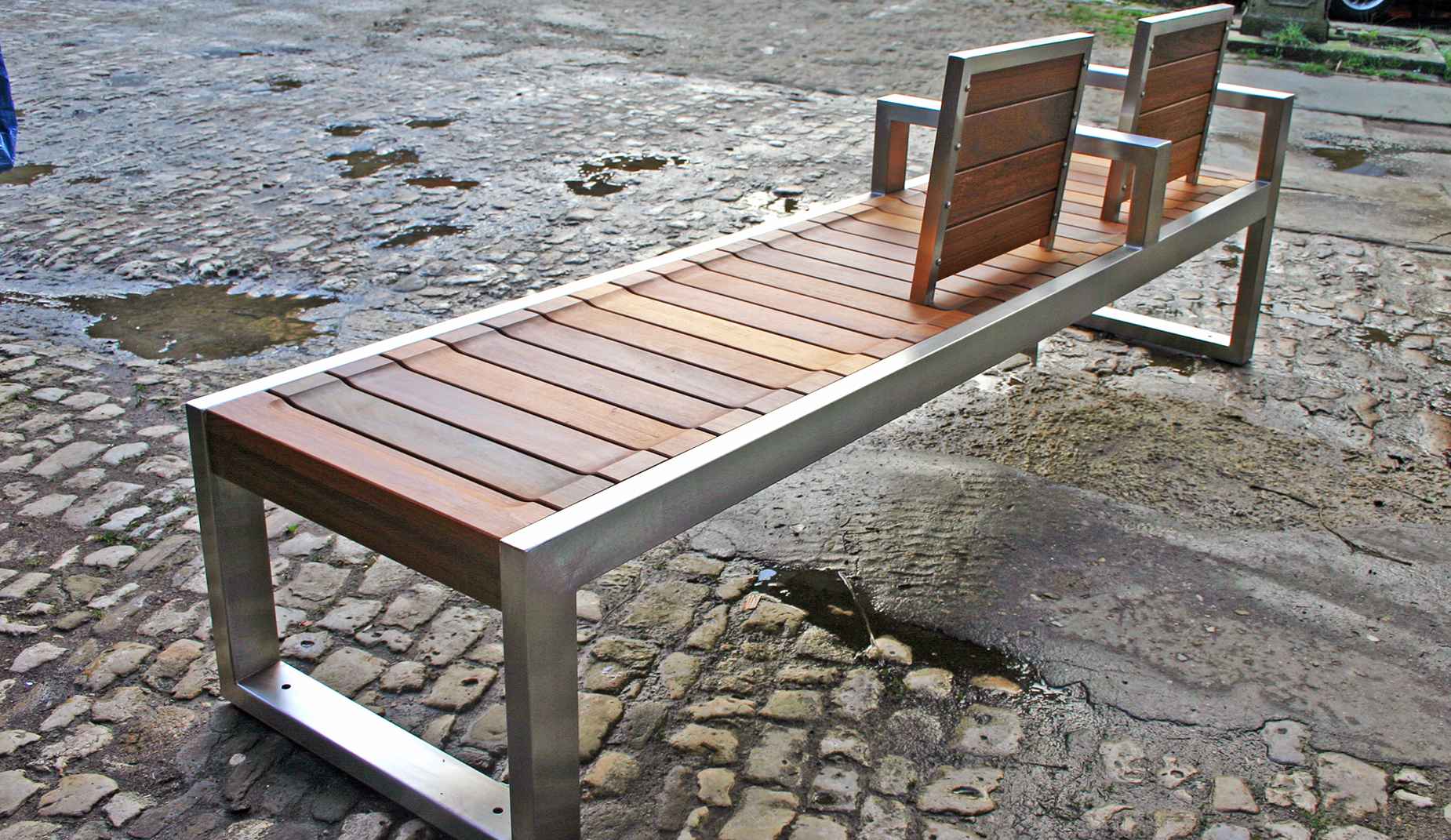 SKOP seat in hardwood Factory Furniture