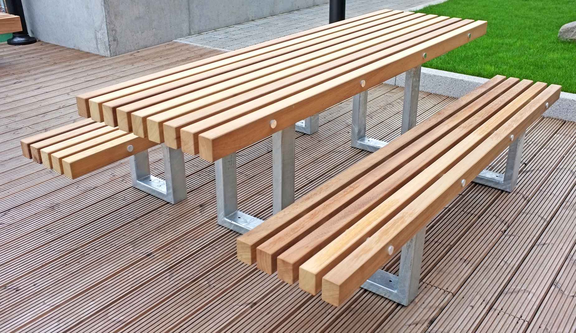 Tord table in hardwood Factory Furniture