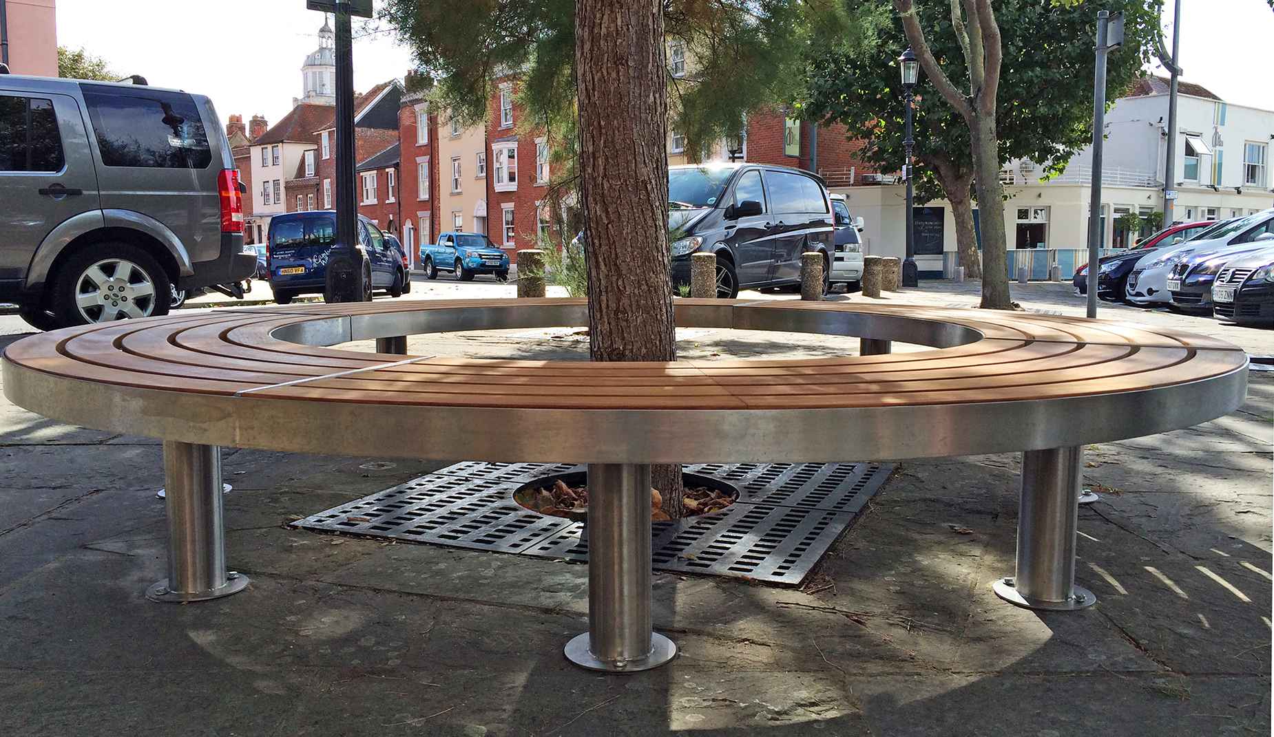 Tree bench in hardwood Factory Furniture