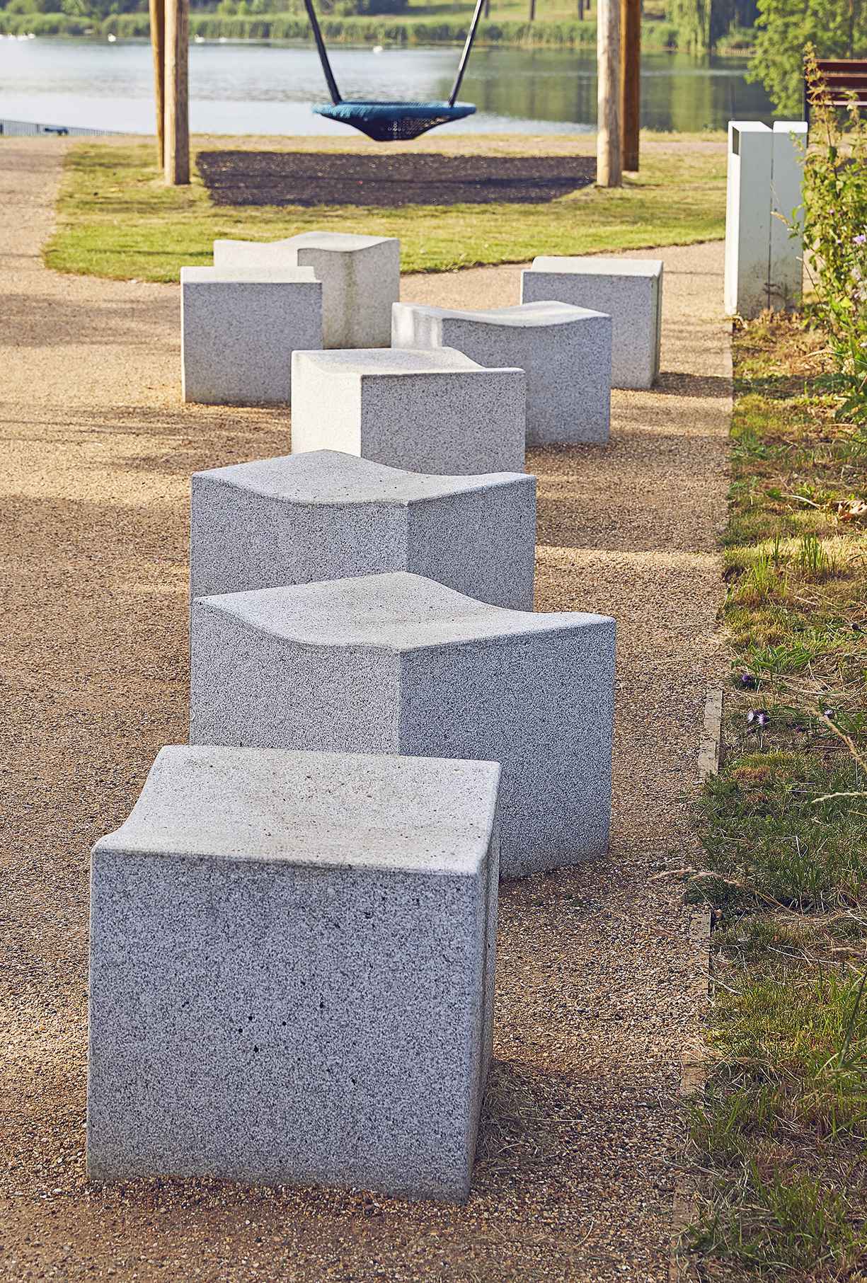 Serpentine stool in granite Factory Furniture