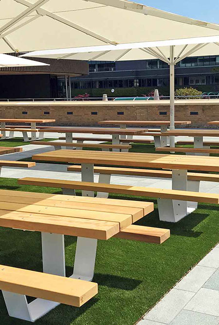 Pik picnic table in hardwood Factory Furniture